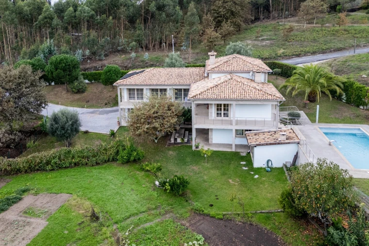 Moradia T4 para Venda em Pedralva Foto 37