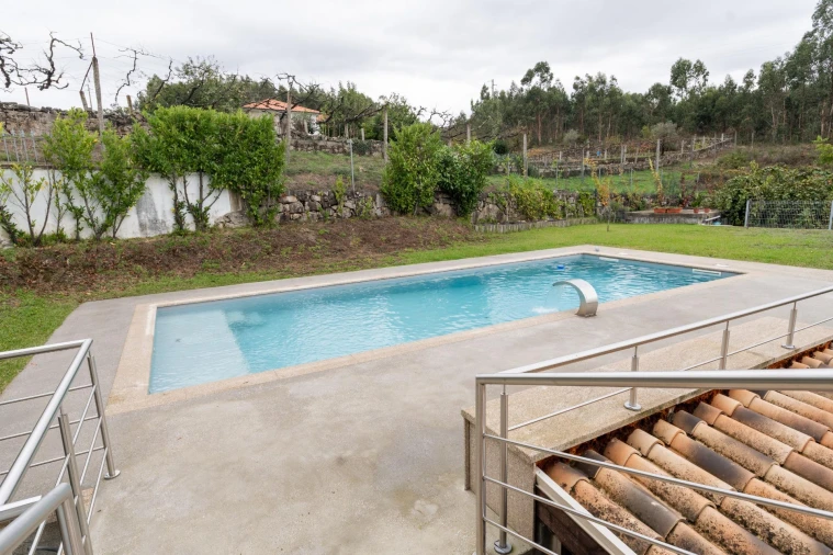 Moradia T4 para Venda em Pedralva Foto 48