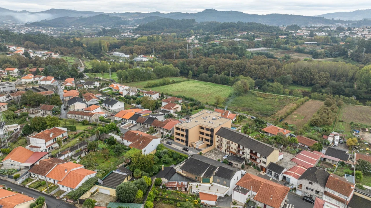 Apartamento T3 para Venda em Caldelas Foto 35