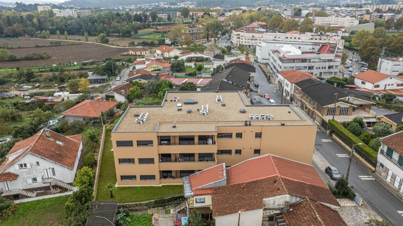 Apartamento T3 para Venda em Caldelas Foto 39