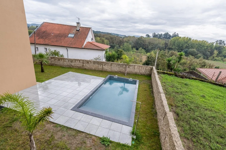 Apartamento T3 para Venda em Caldelas Foto 29