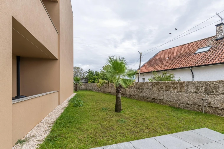 Apartamento T3 para Venda em Caldelas Foto 32