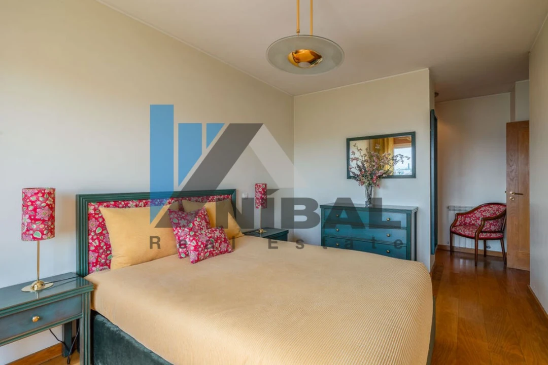 Apartamento T4 para Venda em Santa Marinha e São Pedro da Afurada Foto 11