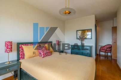 Apartamento T4 para Venda em Santa Marinha e São Pedro da Afurada