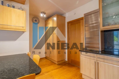 Apartamento T4 para Venda em Santa Marinha e São Pedro da Afurada