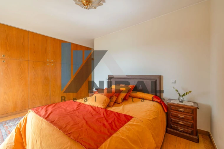 Apartamento T4 para Venda em Santa Marinha e São Pedro da Afurada Foto 9