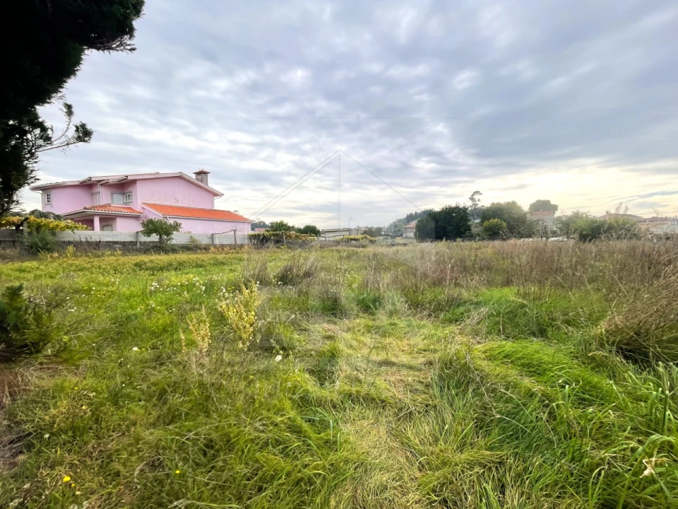 Terreno para Venda em Vila Chã Foto 3