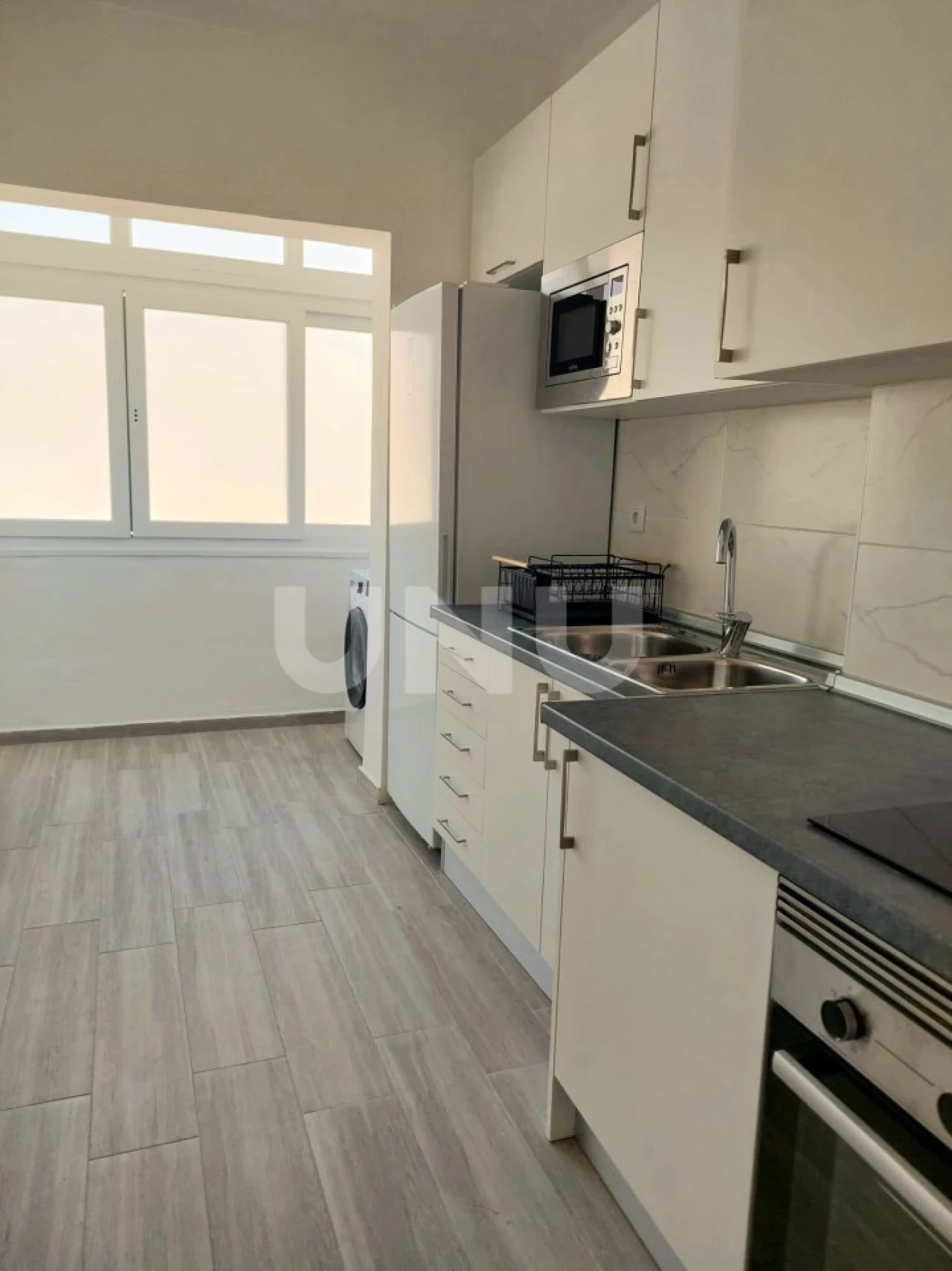 Apartamento T4 para Venda em Laranjeiro e Feijó Foto 1