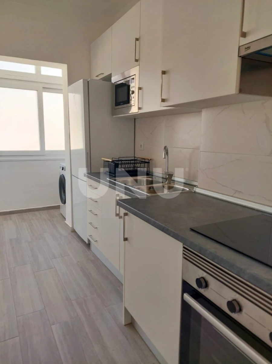 Apartamento T4 para Venda em Laranjeiro e Feijó Foto 8