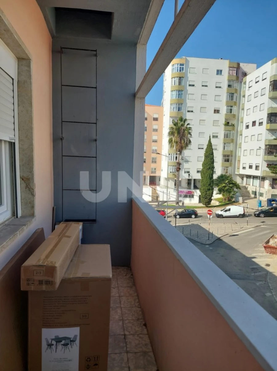 Apartamento T4 para Venda em Laranjeiro e Feijó Foto 14