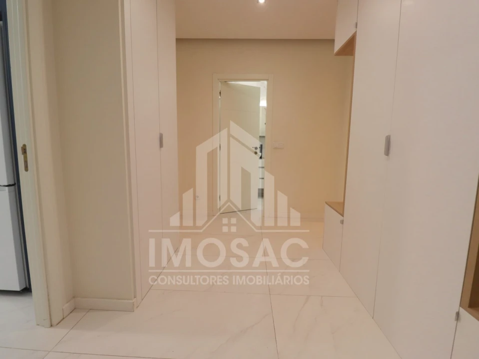 Apartamento T2 para Venda em Santo António dos Cavaleiros e Frielas Foto 7