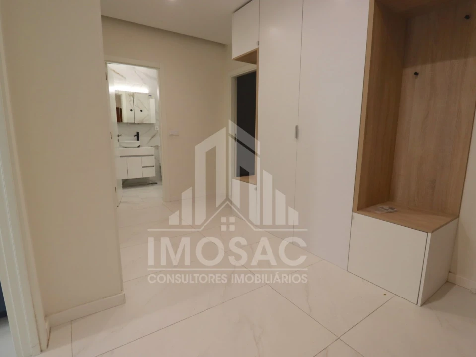 Apartamento T2 para Venda em Santo António dos Cavaleiros e Frielas Foto 22