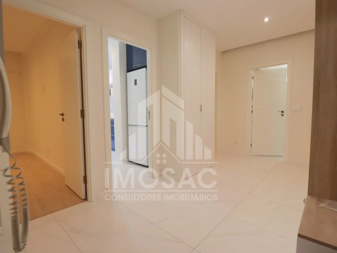 Apartamento T2 para Venda em Santo António dos Cavaleiros e Frielas Foto 11