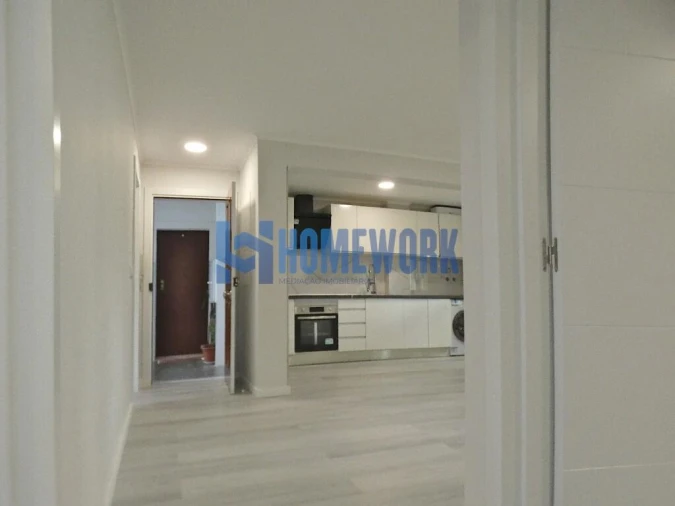 Apartamento T3 para Venda em Almada, Cova da Piedade, Pragal e Cacilhas Foto 4