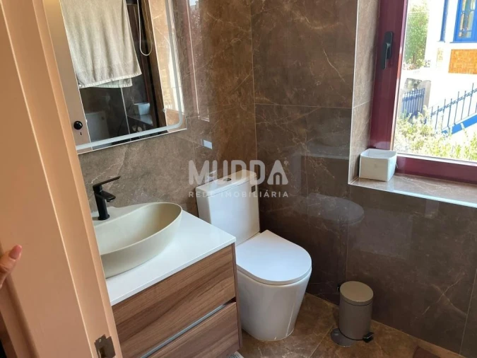 Moradia T2 para Venda em Paramos Foto 26