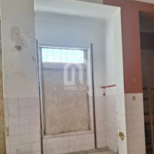 Loja para Venda em Almada, Cova da Piedade, Pragal e Cacilhas Foto 9