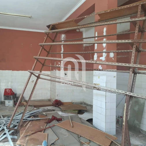 Loja para Venda em Almada, Cova da Piedade, Pragal e Cacilhas Foto 4