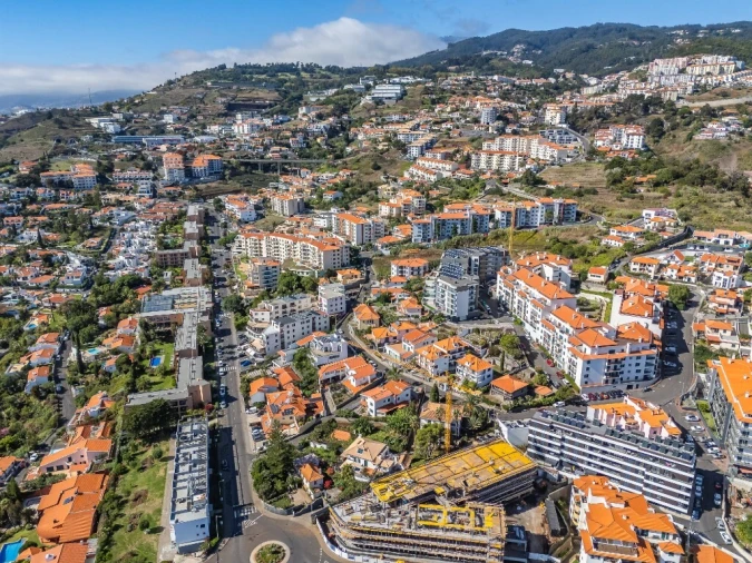 Apartamento T2 para Venda em Caniço Foto 54