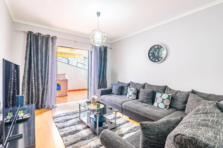 Apartamento T2 para Venda em Caniço Foto 6