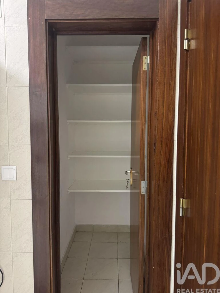 Apartamento T3 para Arrendamento em Lumiar Foto 23