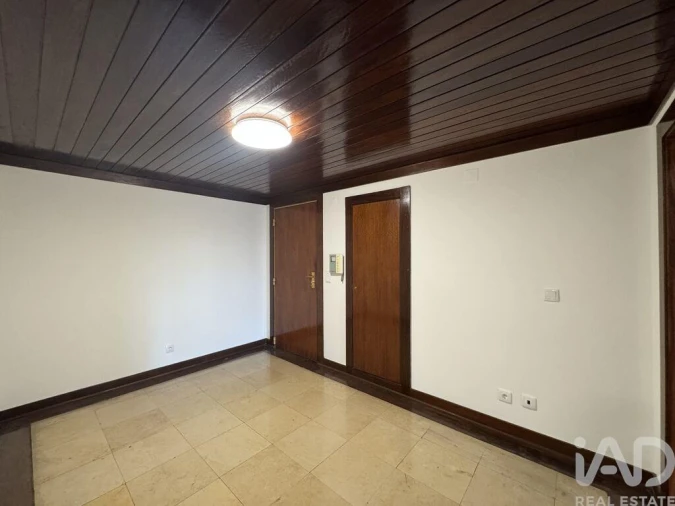 Apartamento T3 para Arrendamento em Lumiar Foto 24