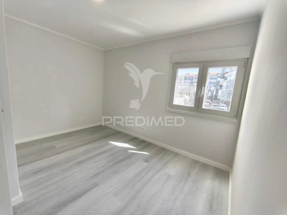 Apartamento T3 para Venda em Laranjeiro e Feijó Foto 12