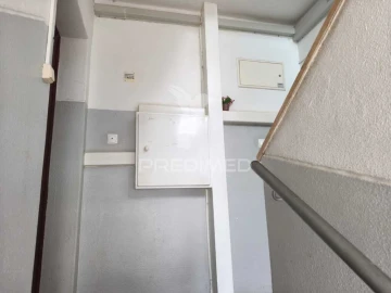Apartamento T3 para Venda em Laranjeiro e Feijó