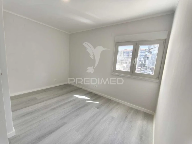 Apartamento T3 para Venda em Laranjeiro e Feijó Foto 12