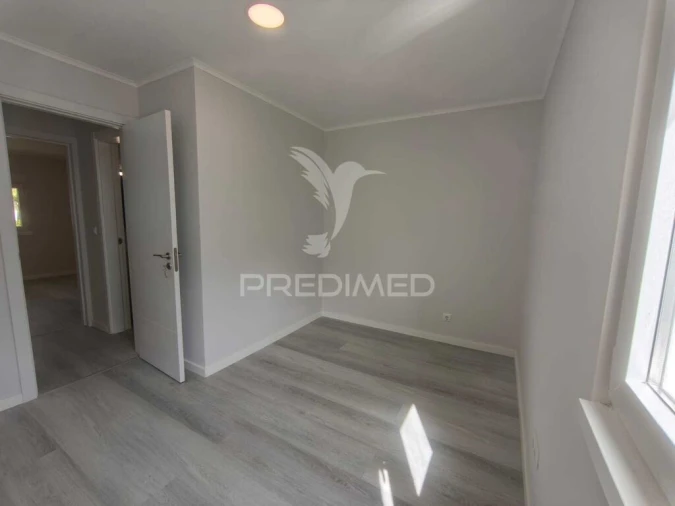 Apartamento T3 para Venda em Laranjeiro e Feijó Foto 8