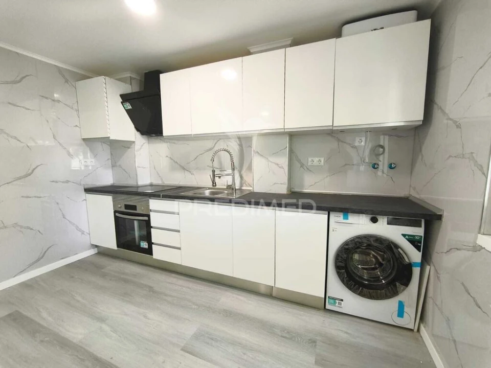 Apartamento T3 para Venda em Laranjeiro e Feijó Foto 2
