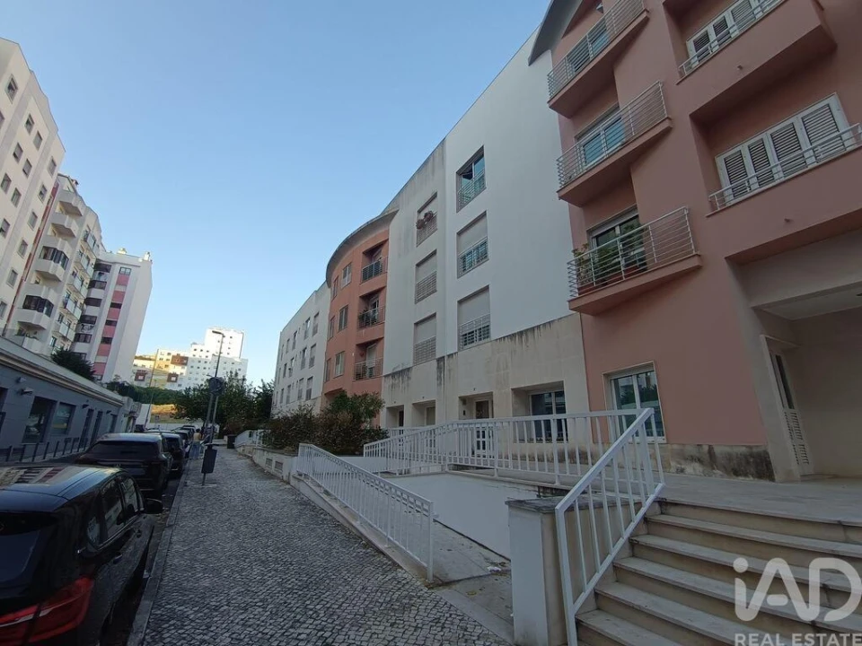 Garagem para Venda em São Domingos de Benfica Foto 6