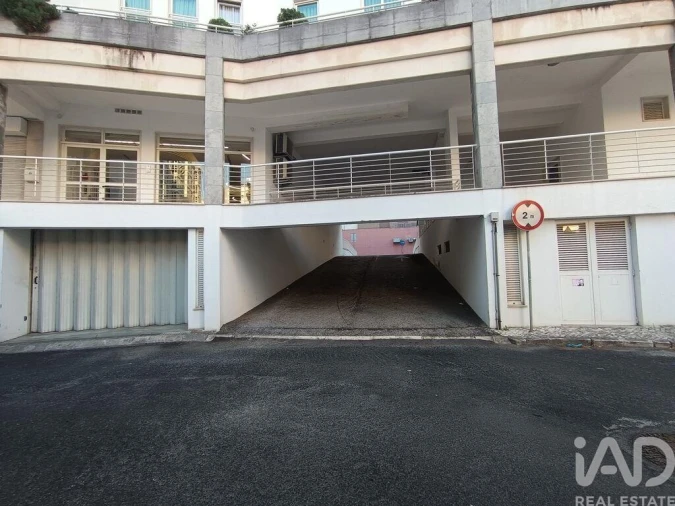 Garagem para Venda em São Domingos de Benfica Foto 5