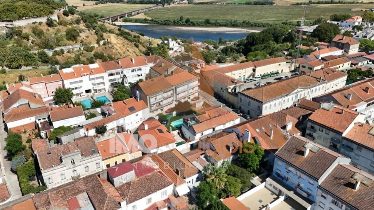 Moradia T5 para Venda em Romeira e Várzea Foto 3