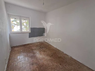 Apartamento T3 para Venda em Laranjeiro e Feijó