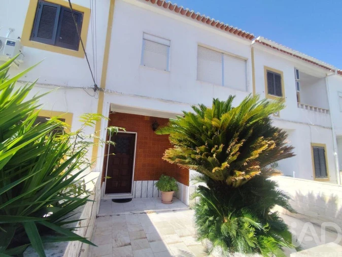 Moradia T3 para Venda em Nossa Senhora da Conceição e São Bartolomeu Foto 4