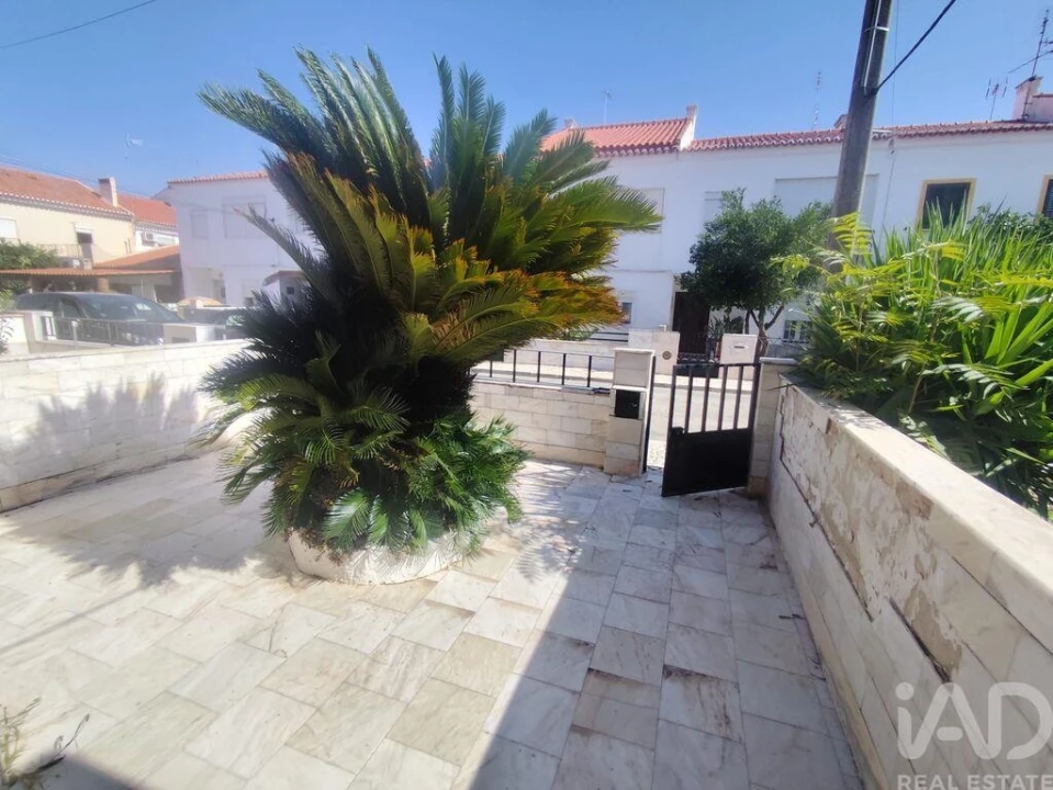 Moradia T3 para Venda em Nossa Senhora da Conceição e São Bartolomeu Foto 3