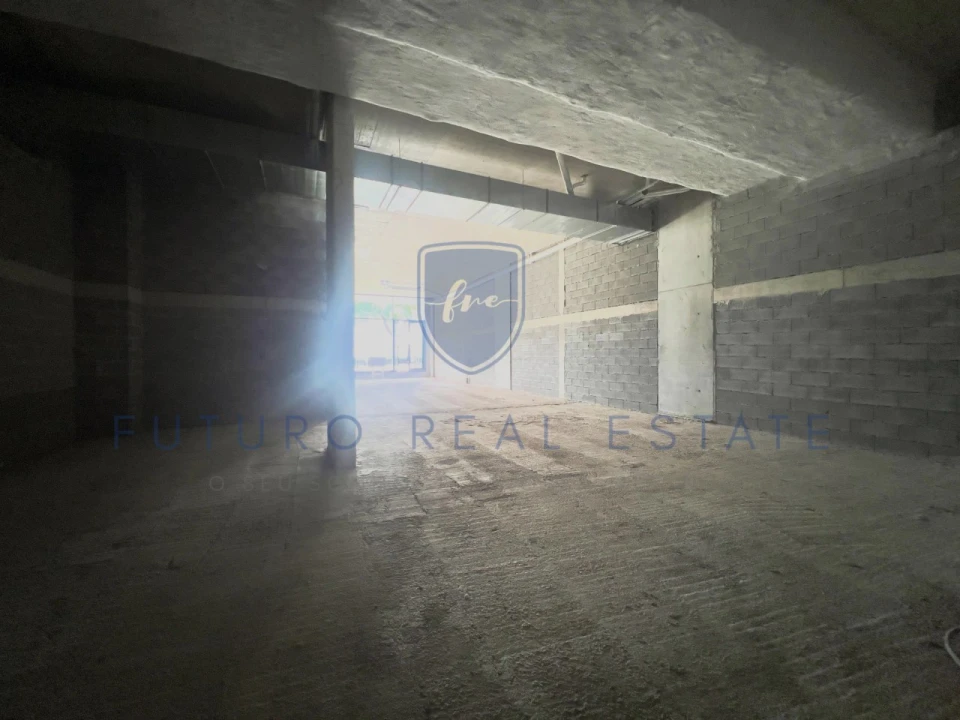 Loja para Arrendamento em São Martinho Foto 7