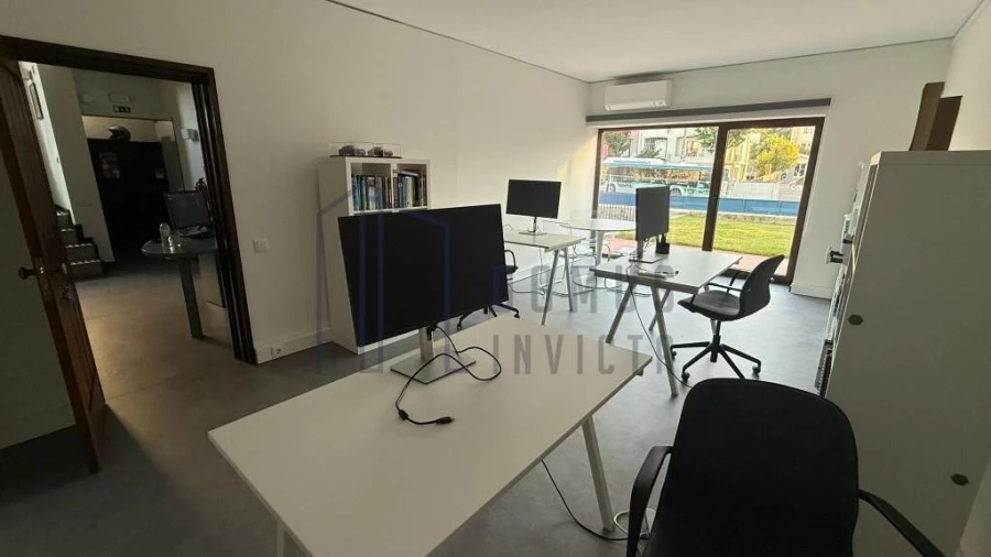 Escritório para Arrendamento em Ramalde Foto 4