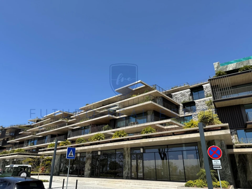 Loja para Arrendamento em São Martinho Foto 14