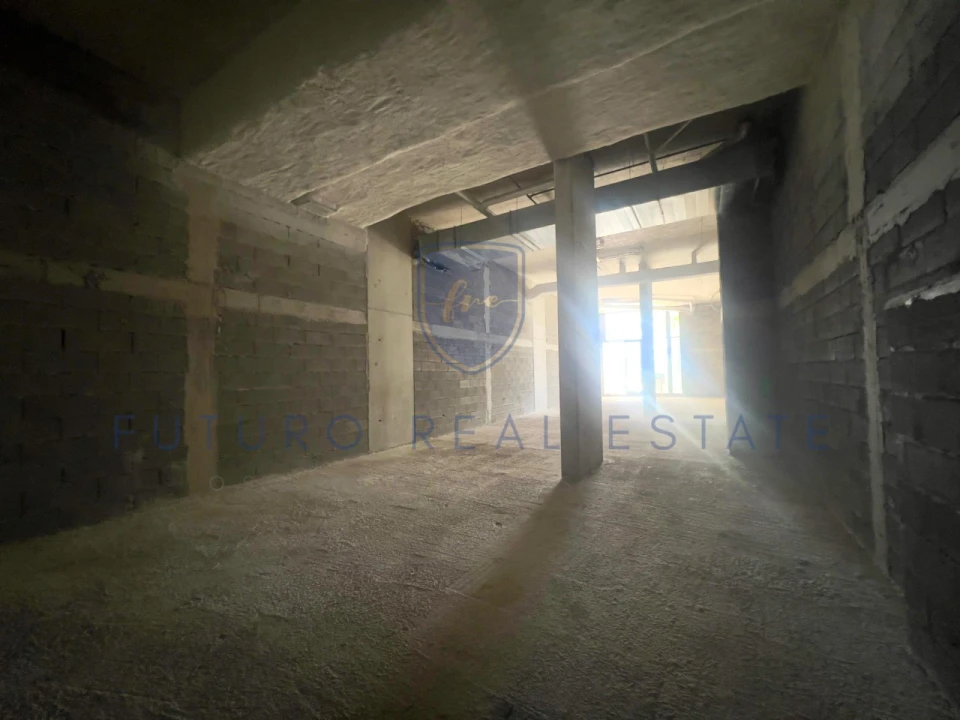 Loja para Arrendamento em São Martinho Foto 4