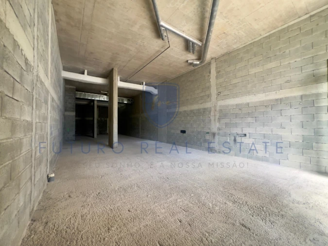 Loja para Arrendamento em São Martinho Foto 3