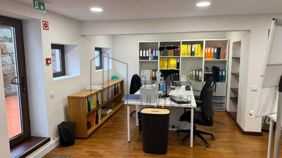 Escritório para Arrendamento em Ramalde Foto 3