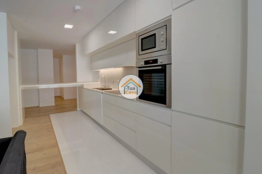 Apartamento T4 para Venda em Olhão Foto 8