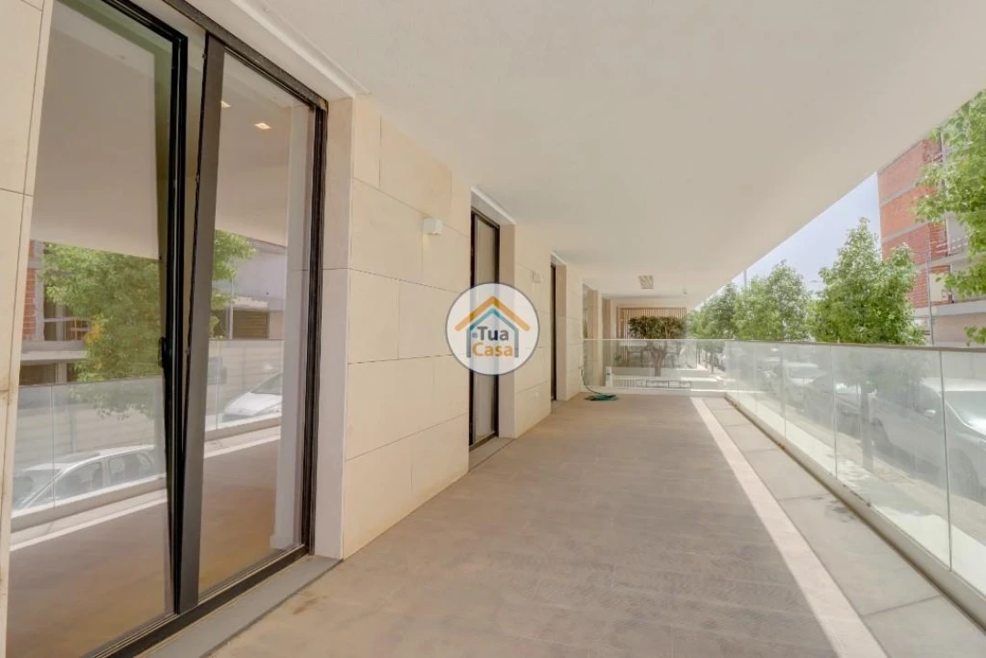 Apartamento T4 para Venda em Olhão Foto 10