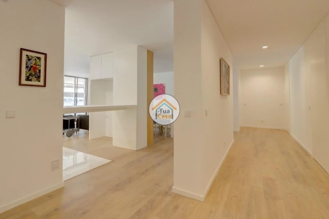 Apartamento T4 para Venda em Olhão Foto 12