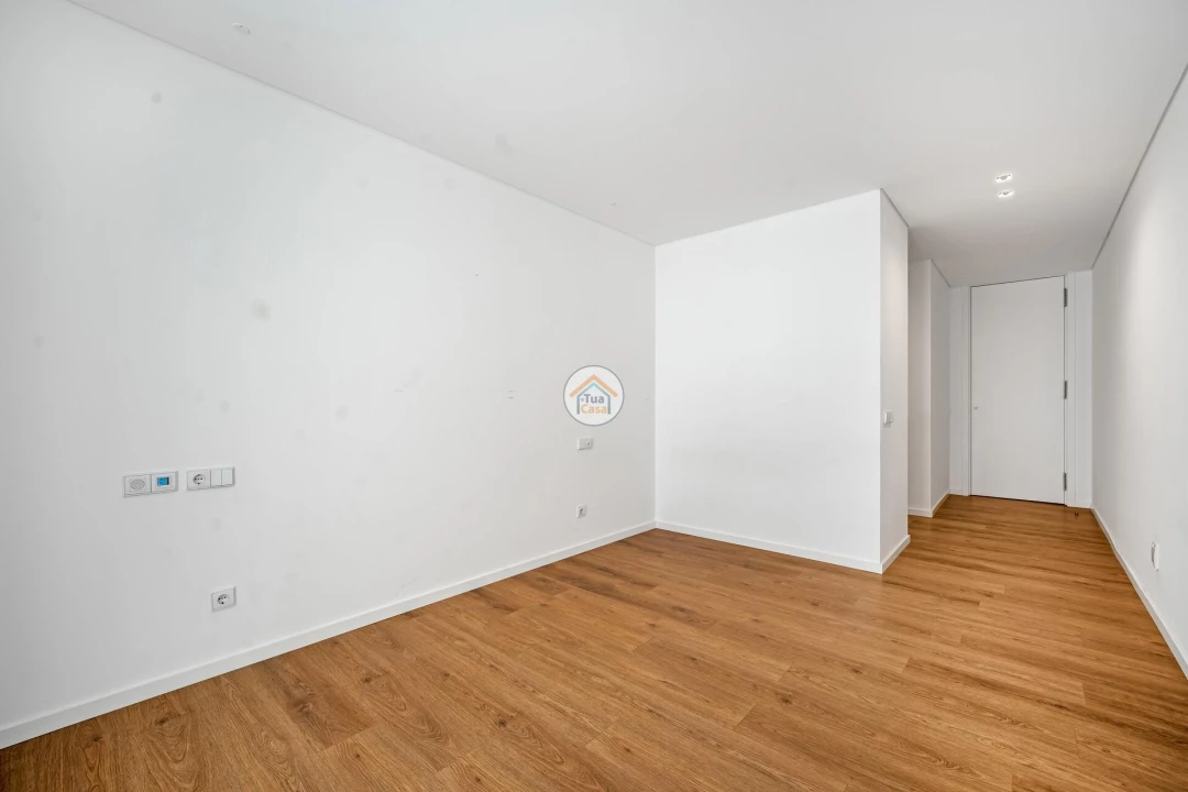 Apartamento T4 para Venda em Olhão Foto 20