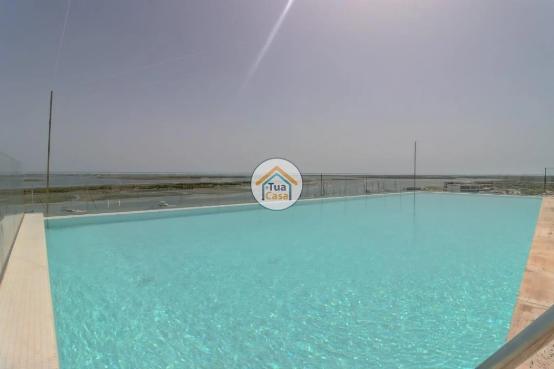 Apartamento T4 para Venda em Olhão Foto 47