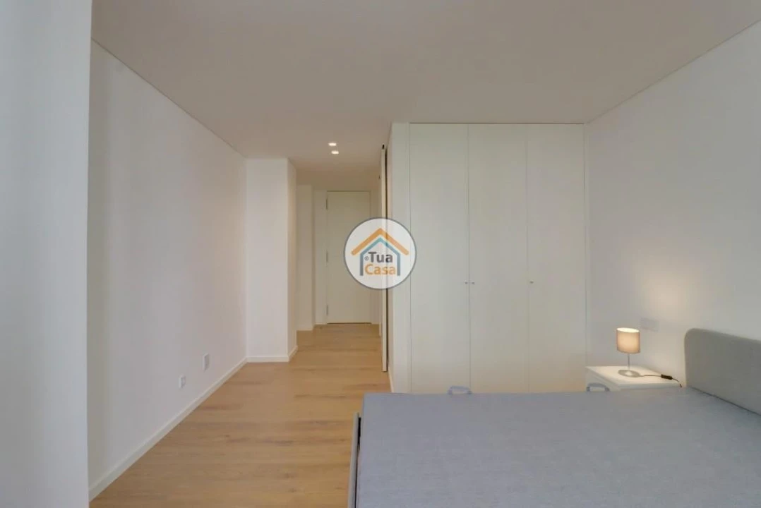 Apartamento T4 para Venda em Olhão Foto 29