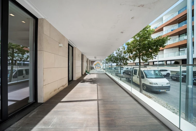 Apartamento T4 para Venda em Olhão Foto 13