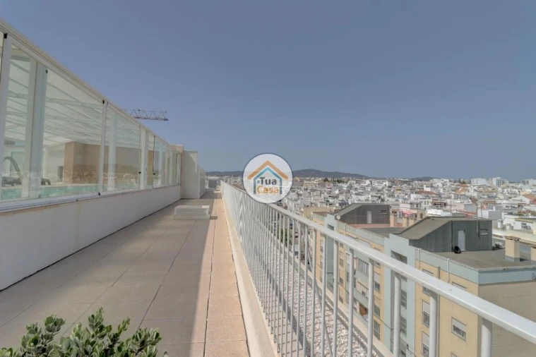 Apartamento T4 para Venda em Olhão Foto 54